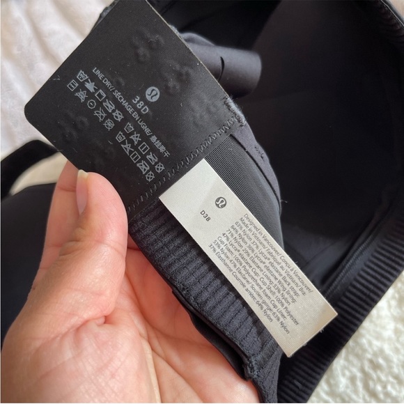 BNWT Lululemon Air support 38D - Picture 4 of 5